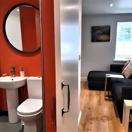 The Coach House At Lowbyer Tatil Evi *